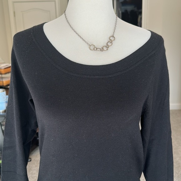 Talbots Scoop neck, 3/4 Raglan Sleeve Black Sweater, Medium, EUC - Picture 2 of 7